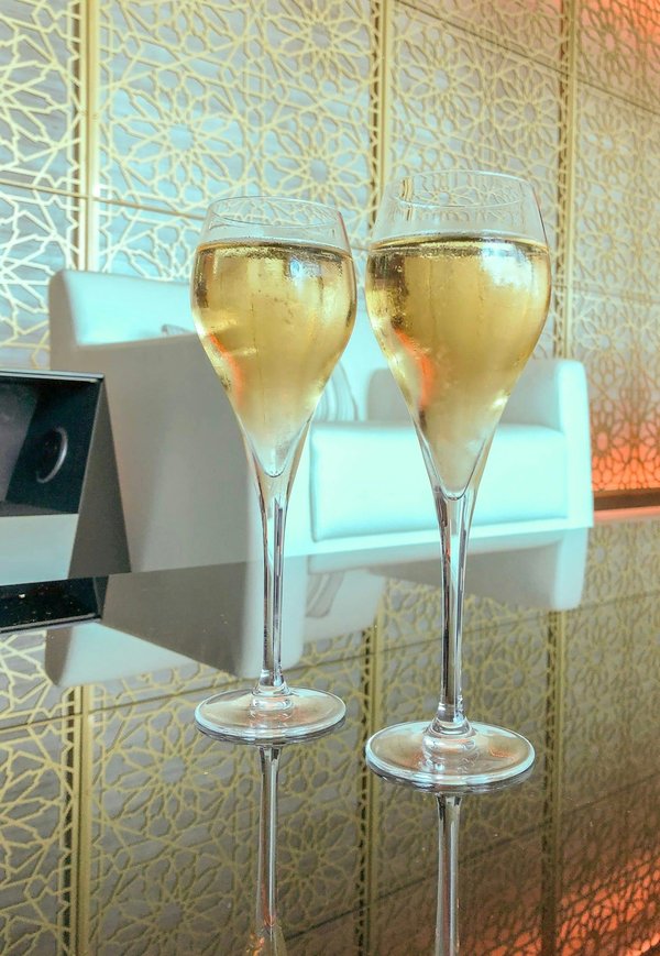 Quels sont les critères pour qu'un hôtel soit considéré comme un hôtel de luxe ?